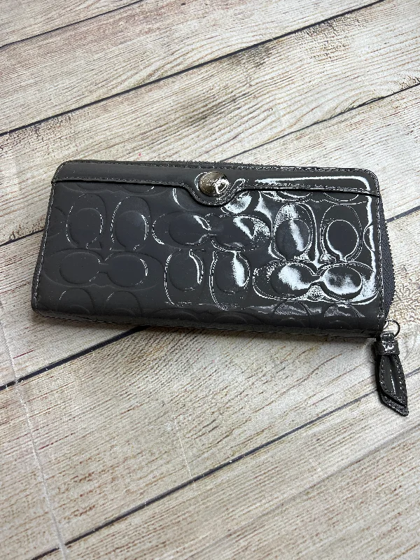 Wallet By Coach  Size: Large