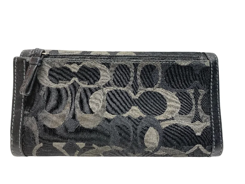 Wallet By Coach  Size: Large