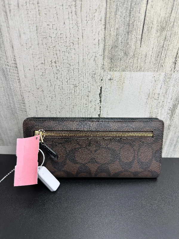 Wallet By Coach  Size: Medium