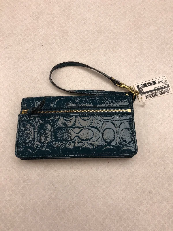 Wallet Designer By Coach  Size: Large