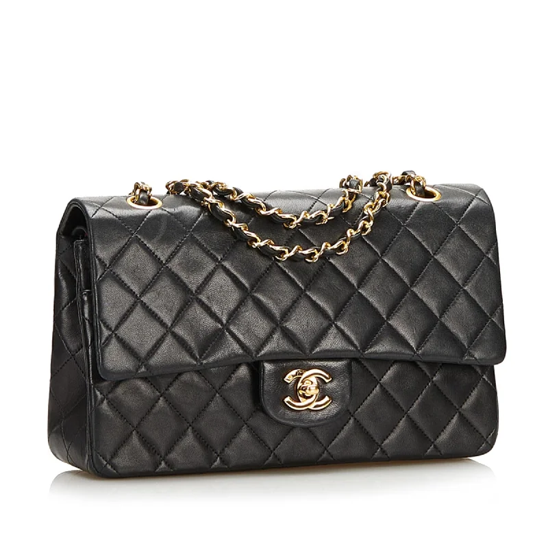 Chanel Medium Classic Lambskin Double Flap (47THwS)