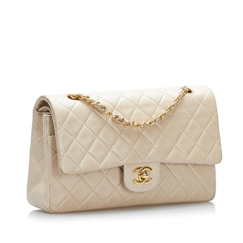 Chanel Medium Classic Lambskin Double Flap (5D9hdy)