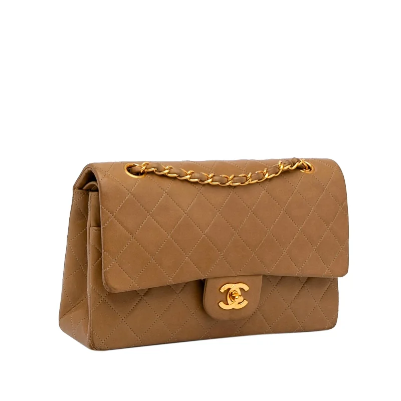 Chanel Medium Classic Lambskin Double Flap (j2sOh2)