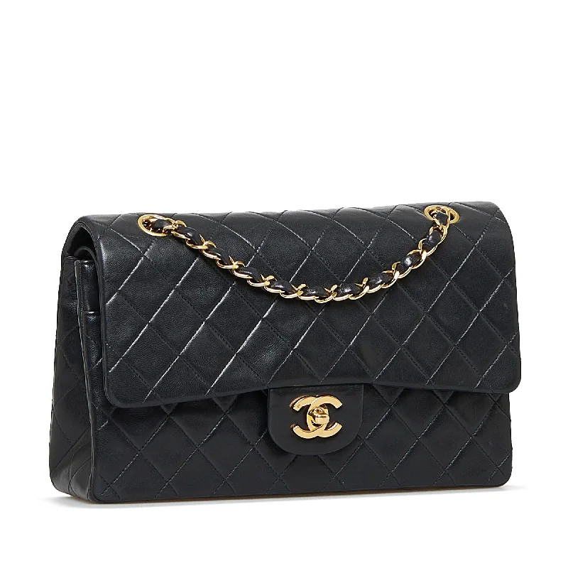 Chanel Medium Classic Lambskin Double Flap (Pl8ClU)